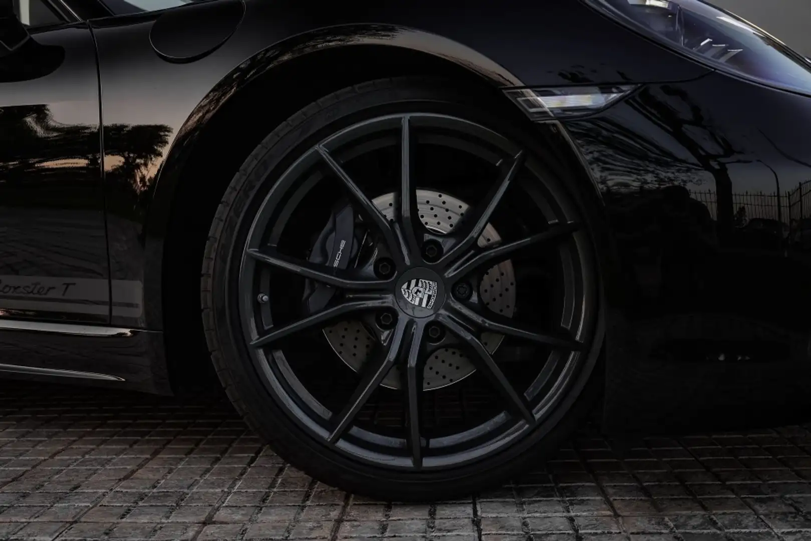 Porsche Boxster T PDK crna - 2