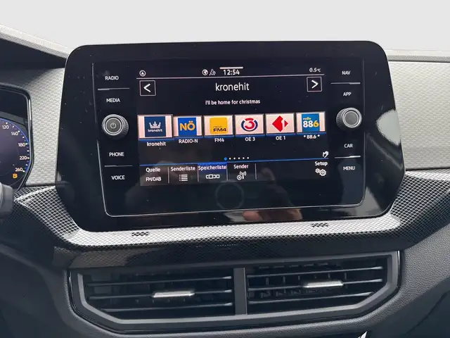 Volkswagen T-Cross view 14