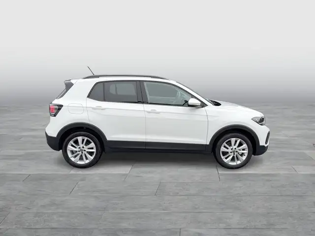 Volkswagen T-Cross view 6