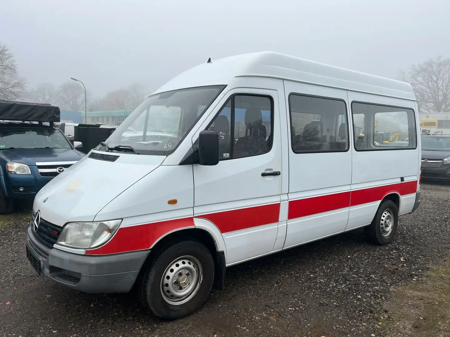Mercedes-Benz Sprinter 211 CDI 9 Sitzer 1.Hand L2 +H2 Tüv Neu! Alb - 1