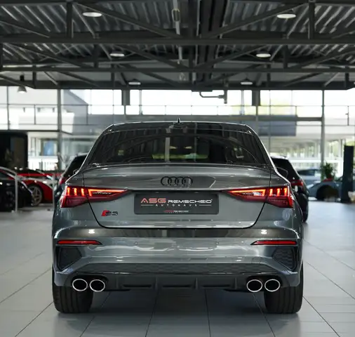 Audi S3 view 9