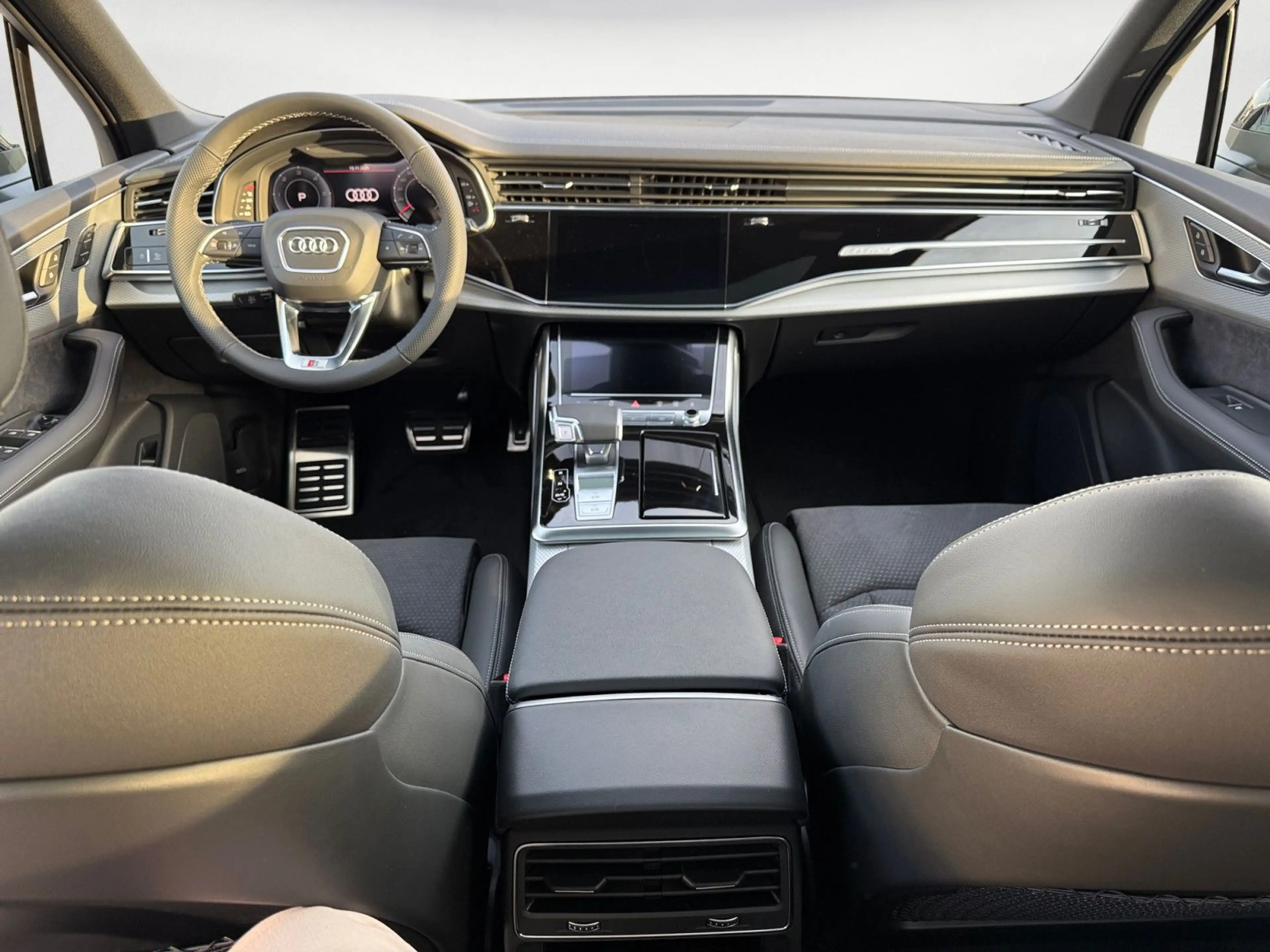 Audi Q7 SUV S line TDI quattro ti ptronic — photo 8