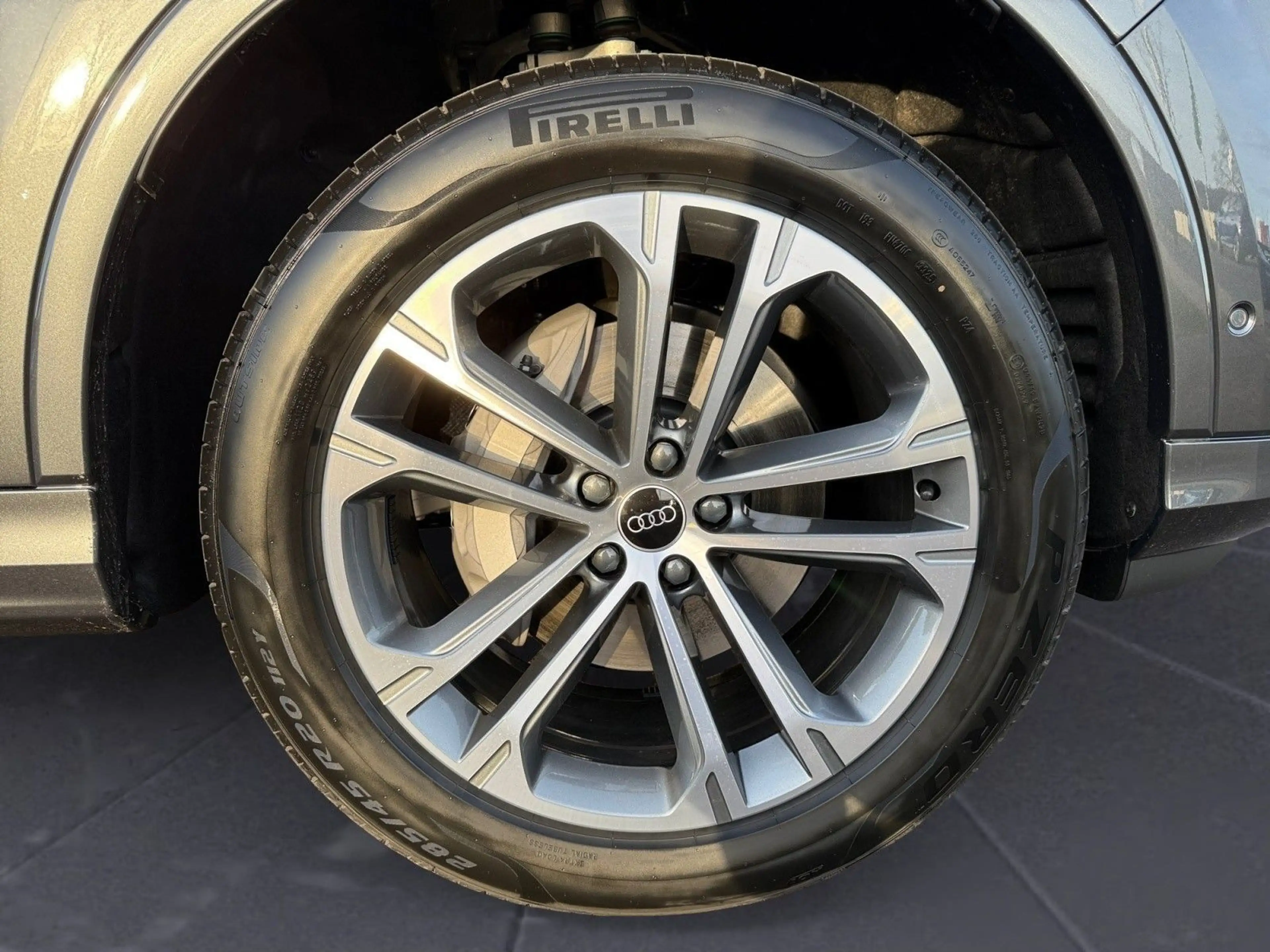 Audi Q7 SUV S line TDI quattro ti ptronic — photo 9