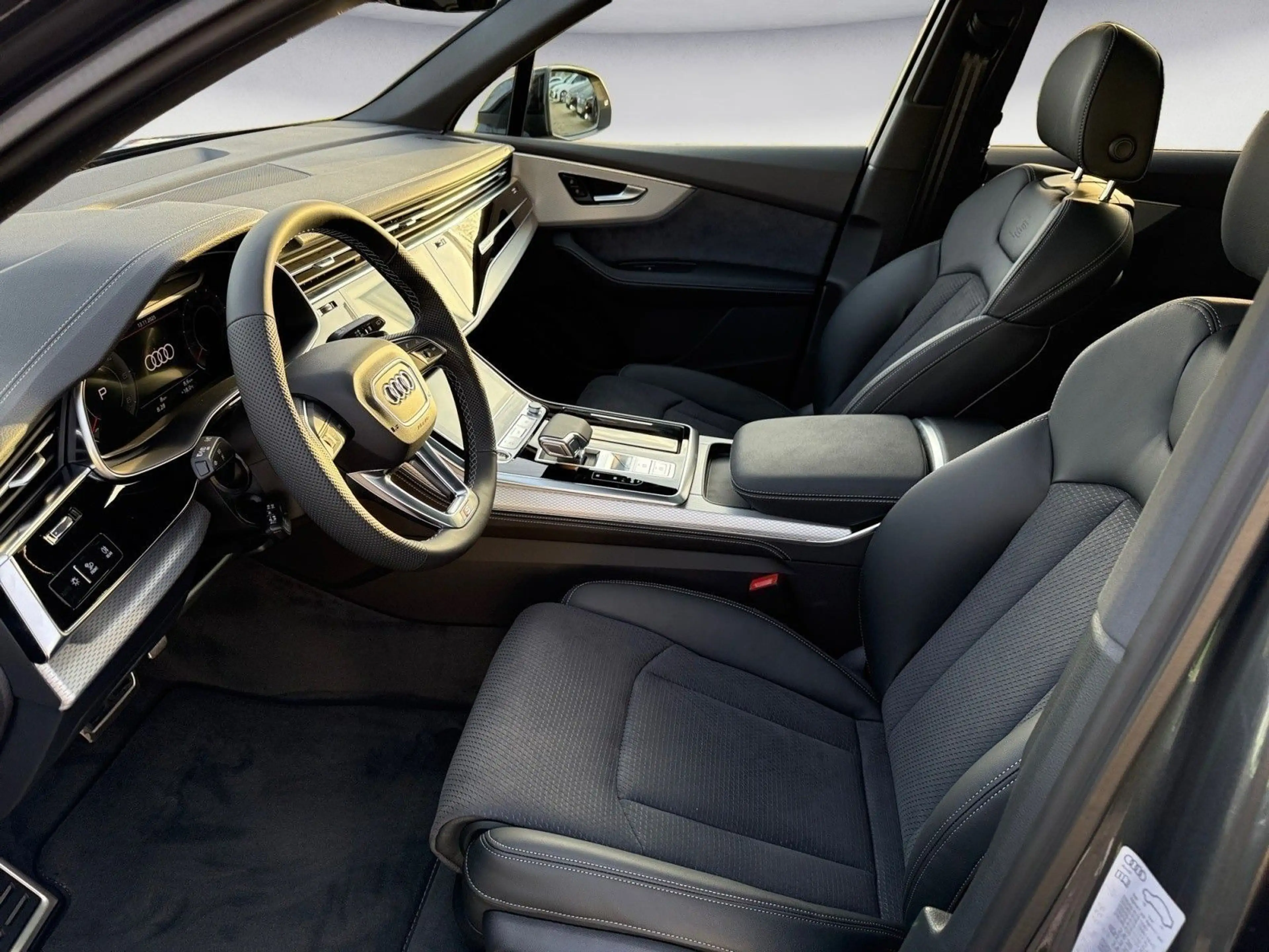 Audi Q7 SUV S line TDI quattro ti ptronic — photo 7
