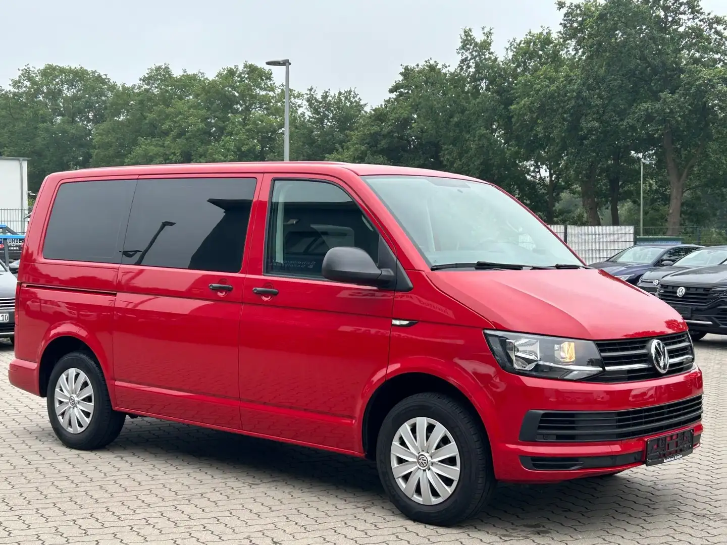 Volkswagen T6 Multivan Trendline°StdHz°KLIMA°PDC Rot - 2