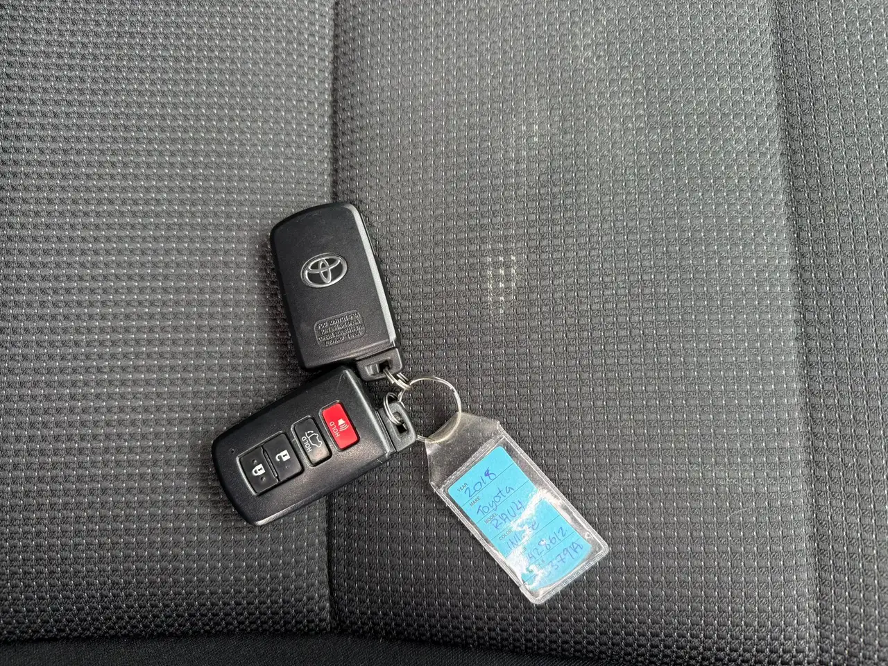 Toyota RAV 4 снимка Toyota RAV 4