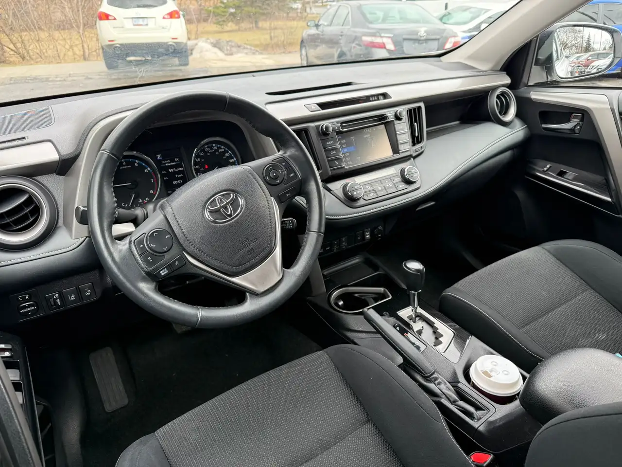 Toyota RAV 4 снимка Toyota RAV 4