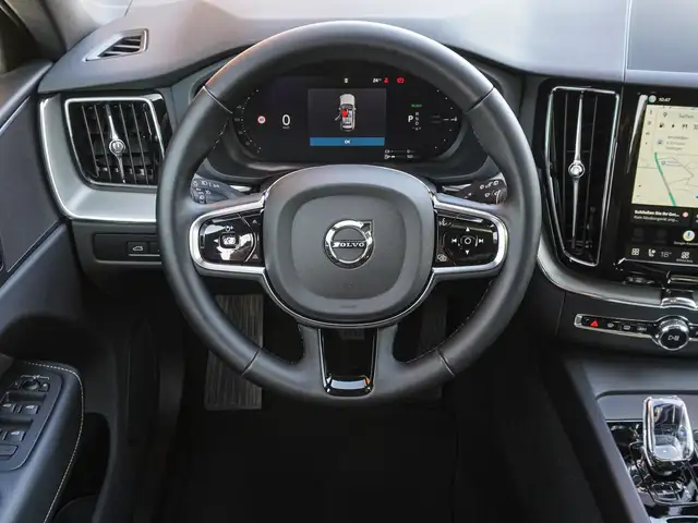 Volvo XC60 view 12