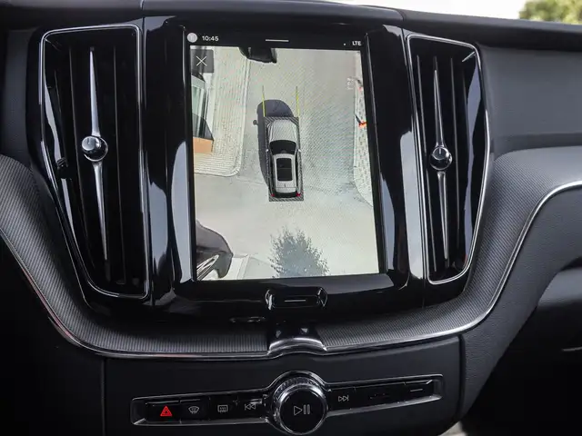 Volvo XC60 view 14