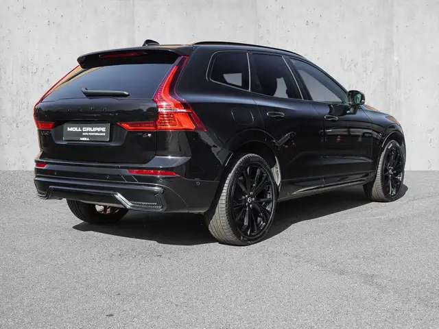 Volvo XC60 view 4