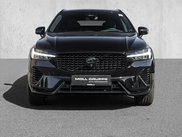 Volvo XC60 view 3