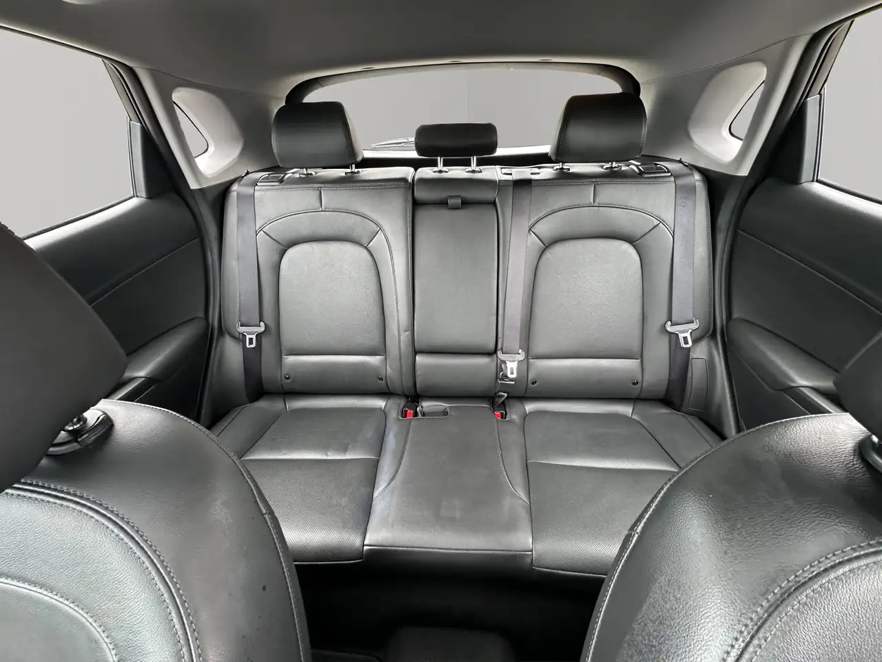 Hyundai KONA photo Hyundai KONA