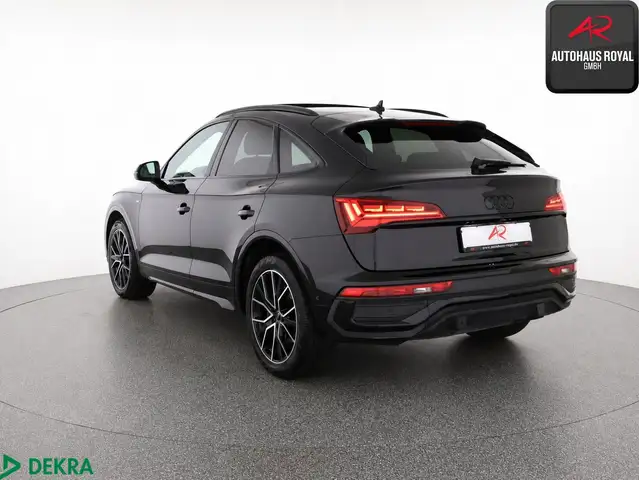 Audi Q5 view 3