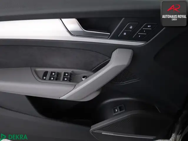 Audi Q5 view 14