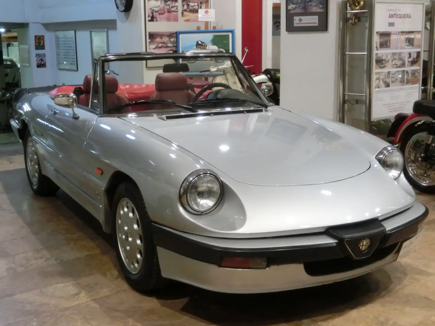 Alfa Romeo Spider 2.0 Quadrifoglio Verde Argintiu - 1