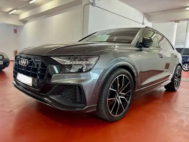 Audi Q8 50 TDI Black line plus quattro tiptronic