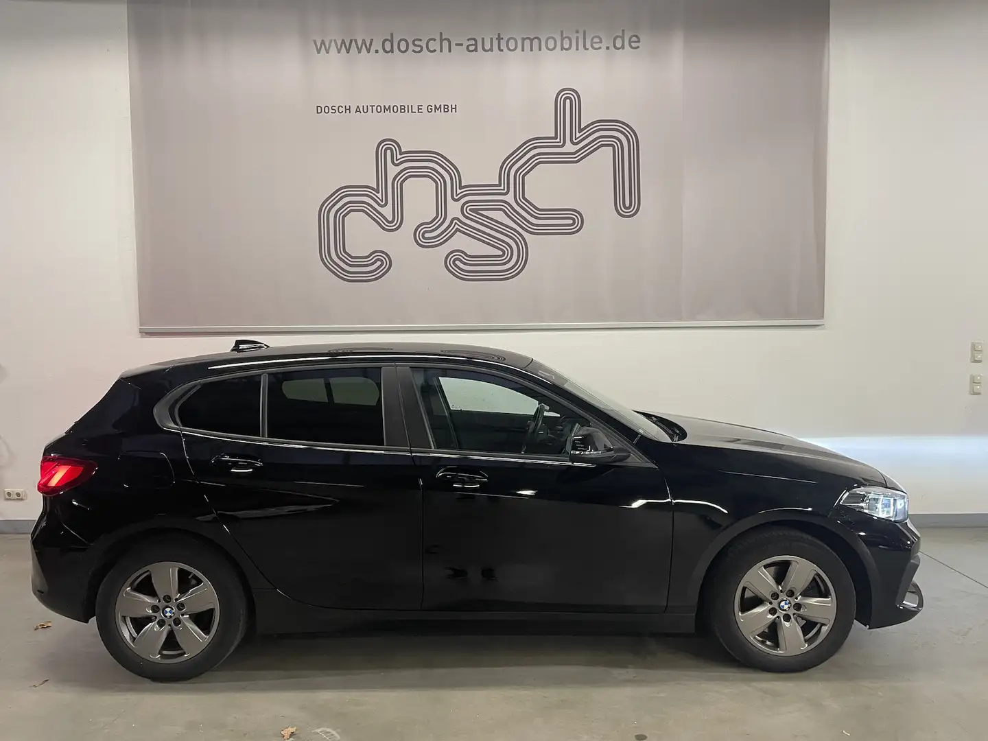 BMW 118 118dA Advantage /LED/KEYL./NAVI/ALU/PDC Schwarz - 2