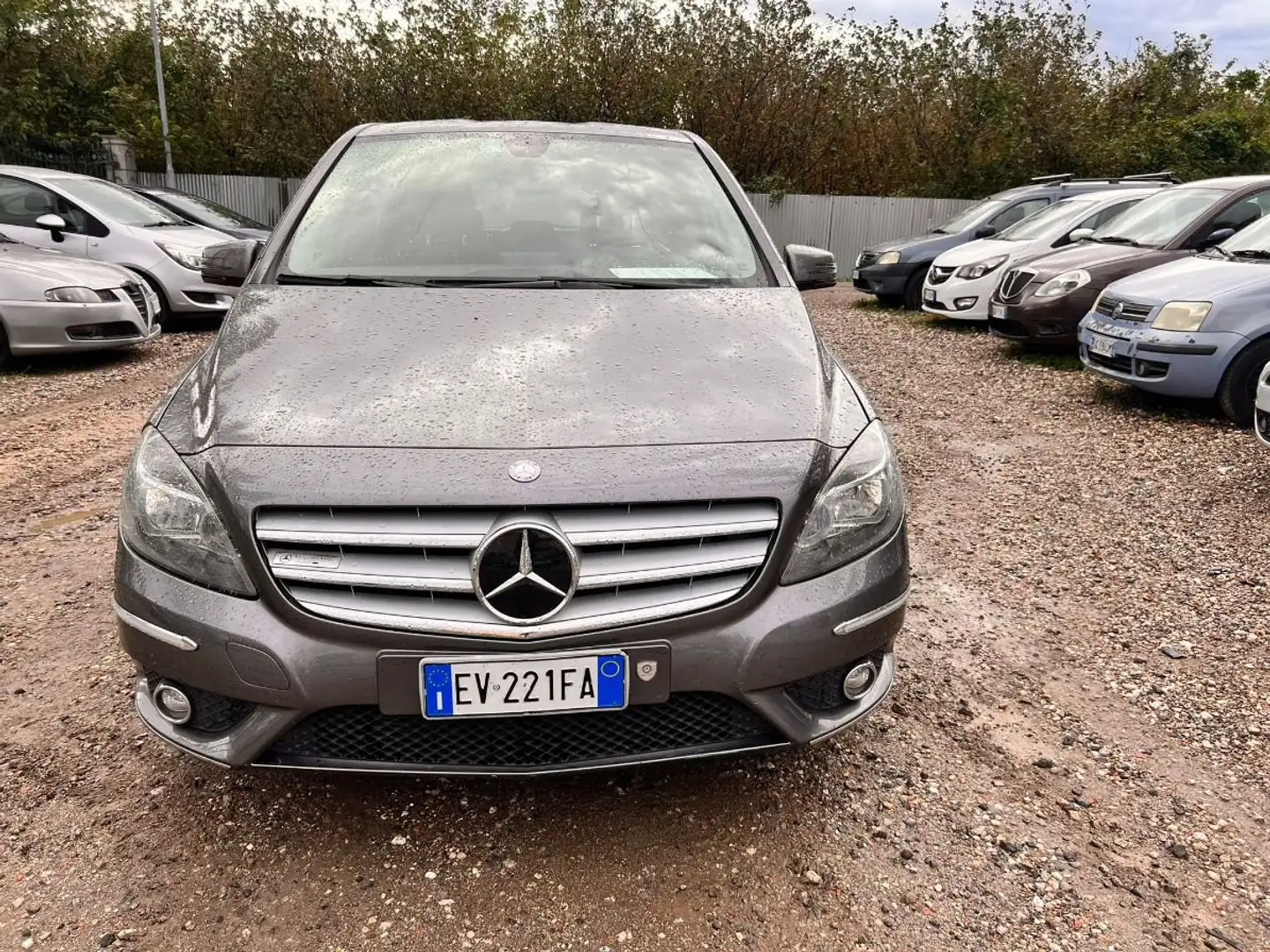 Mercedes-Benz B 180 B 180 CDI Automatic Executive PROBLEMI CAMBIO Grigio - 2