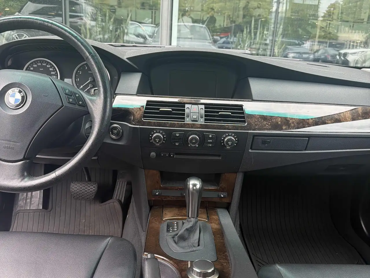 BMW 5 Series fotografie BMW 5 Series