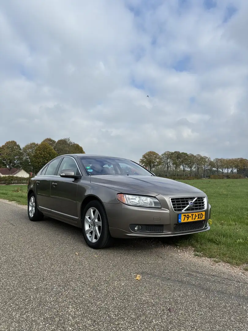 Volvo S80 Volvo S80 2.5 T 2006 Grijs | Net een beurt gehad Grijs - 1