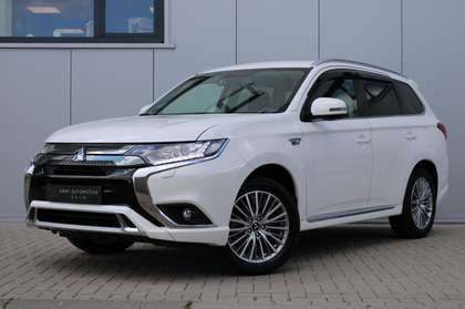 Mitsubishi Outlander 2.4 PHEV KEYLESS I CAM I CARPLAY I LED I DAB I 1E