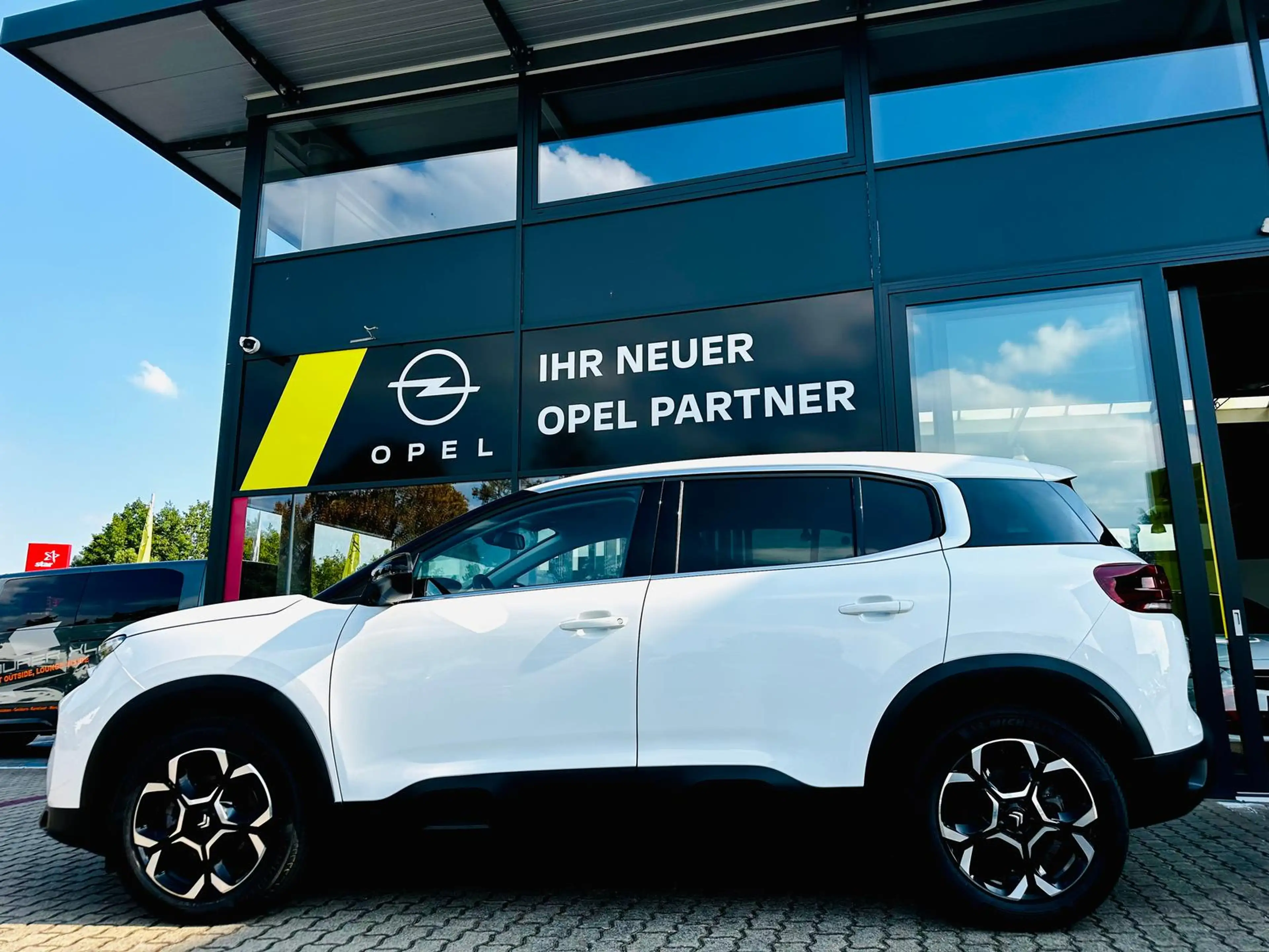 Citroen C5 Aircross 1.2 12V e-THP / PureTech NAVI KAMERA KEYLESS — photo 3