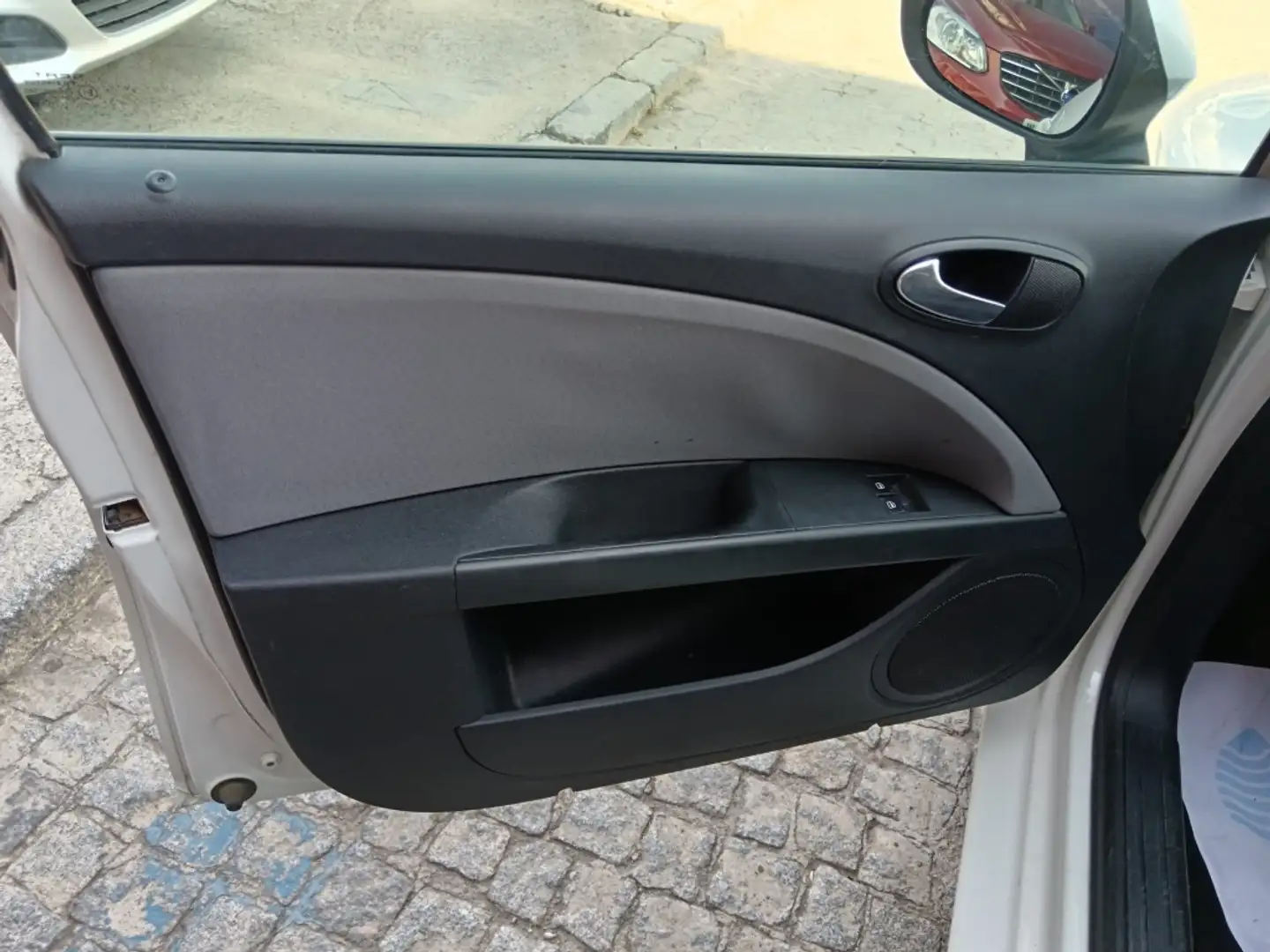 SEAT Leon 1.6TDI CR Style Copa Blanc - 2