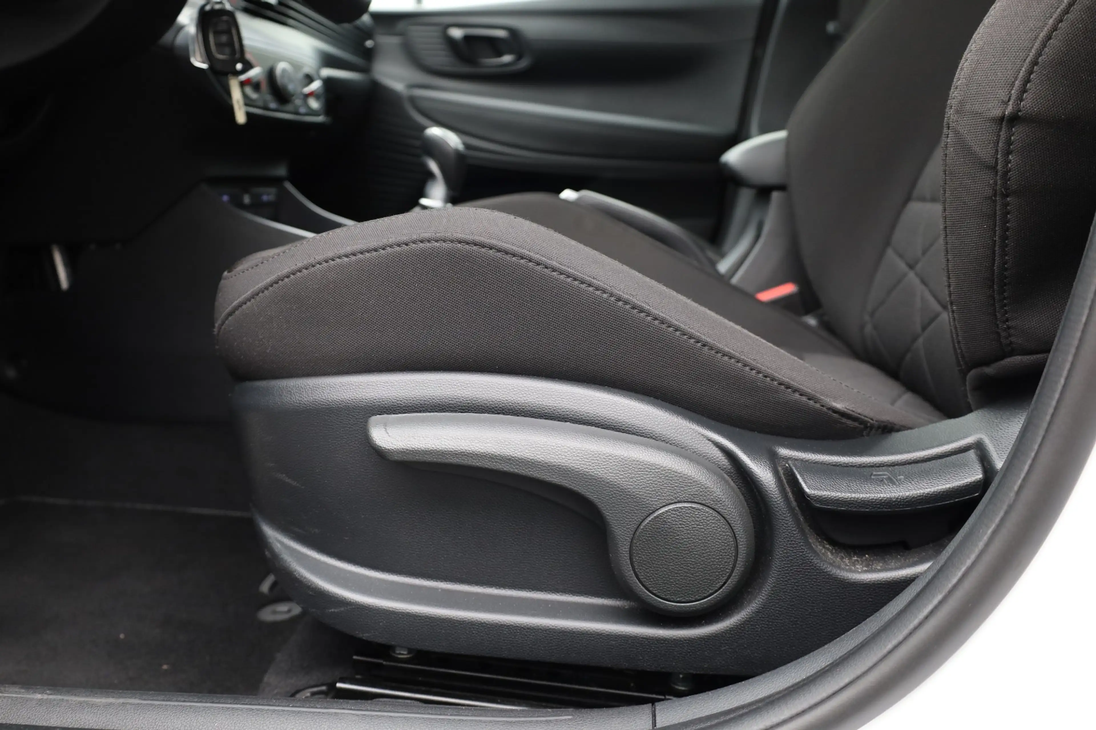 Hyundai BAYON 1.0 T-GDI Comfort — photo 11