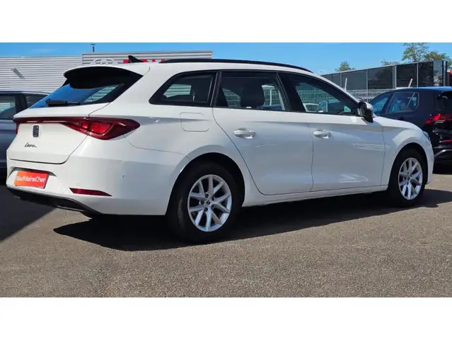Seat Leon Leon view 3