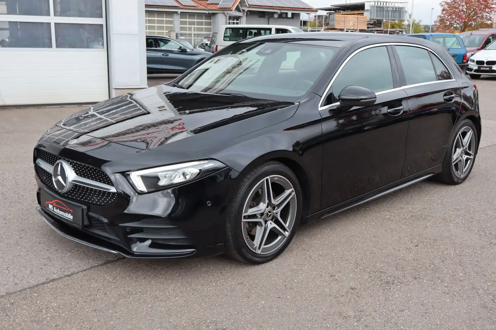 Mercedes-Benz A 180 7G *AMG Line* Wide_Navi_LED_Ambie_Kamera Schwarz - 1