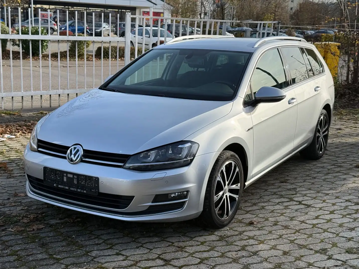 Volkswagen Golf VII Variant Lounge BMT/Navi/Kamera Argent - 2