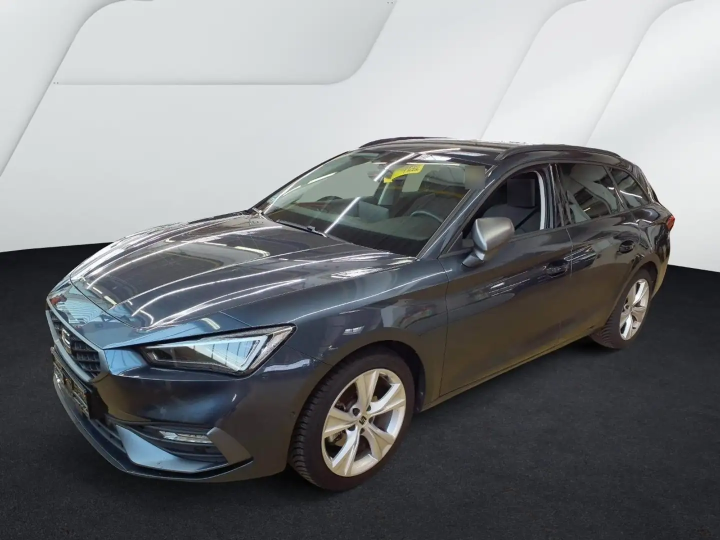 SEAT Leon SP 1.5 eTSI DSG FR +MATRIX +ACC +RKAM +NAVI +SHZ Grau - 2