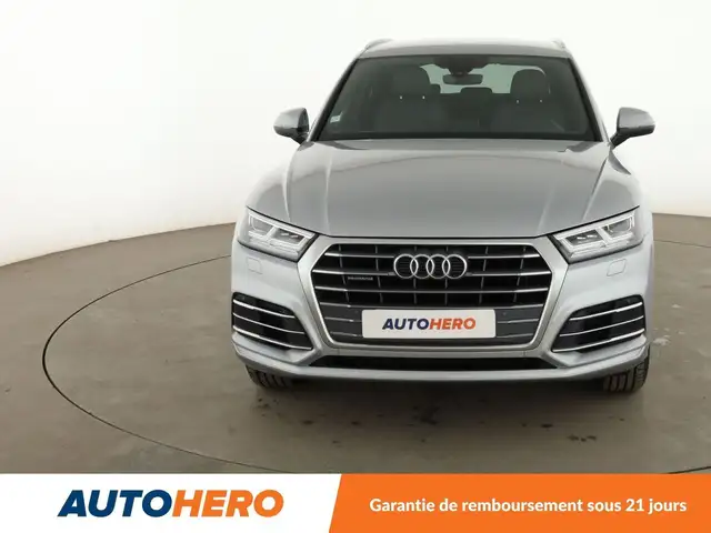 Audi Q5 view 9