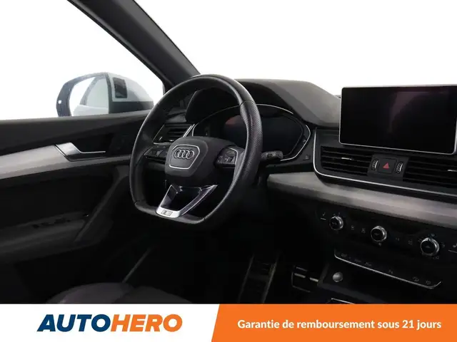 Audi Q5 view 13