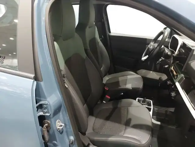 Dacia Spring view 8