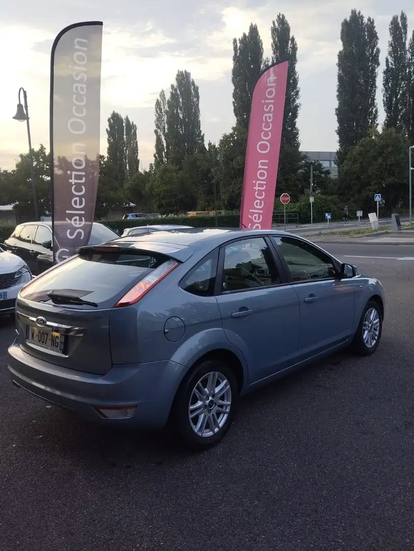 Ford Focus 1.6 - 100 Ghia A - 2