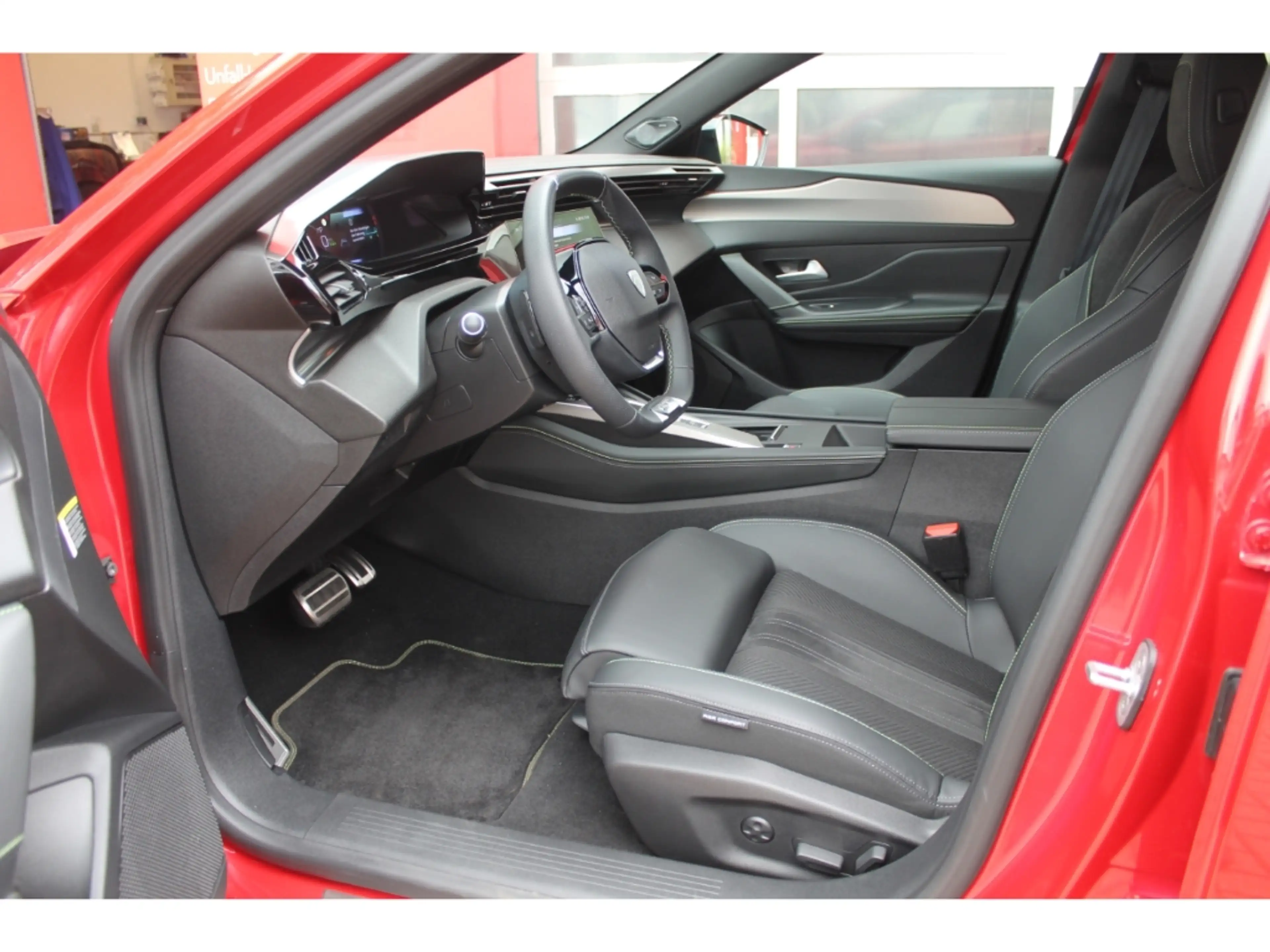 Peugeot 408 Elektro 210 GT 360 Navi Shz eHk eSitz Focal — photo 7