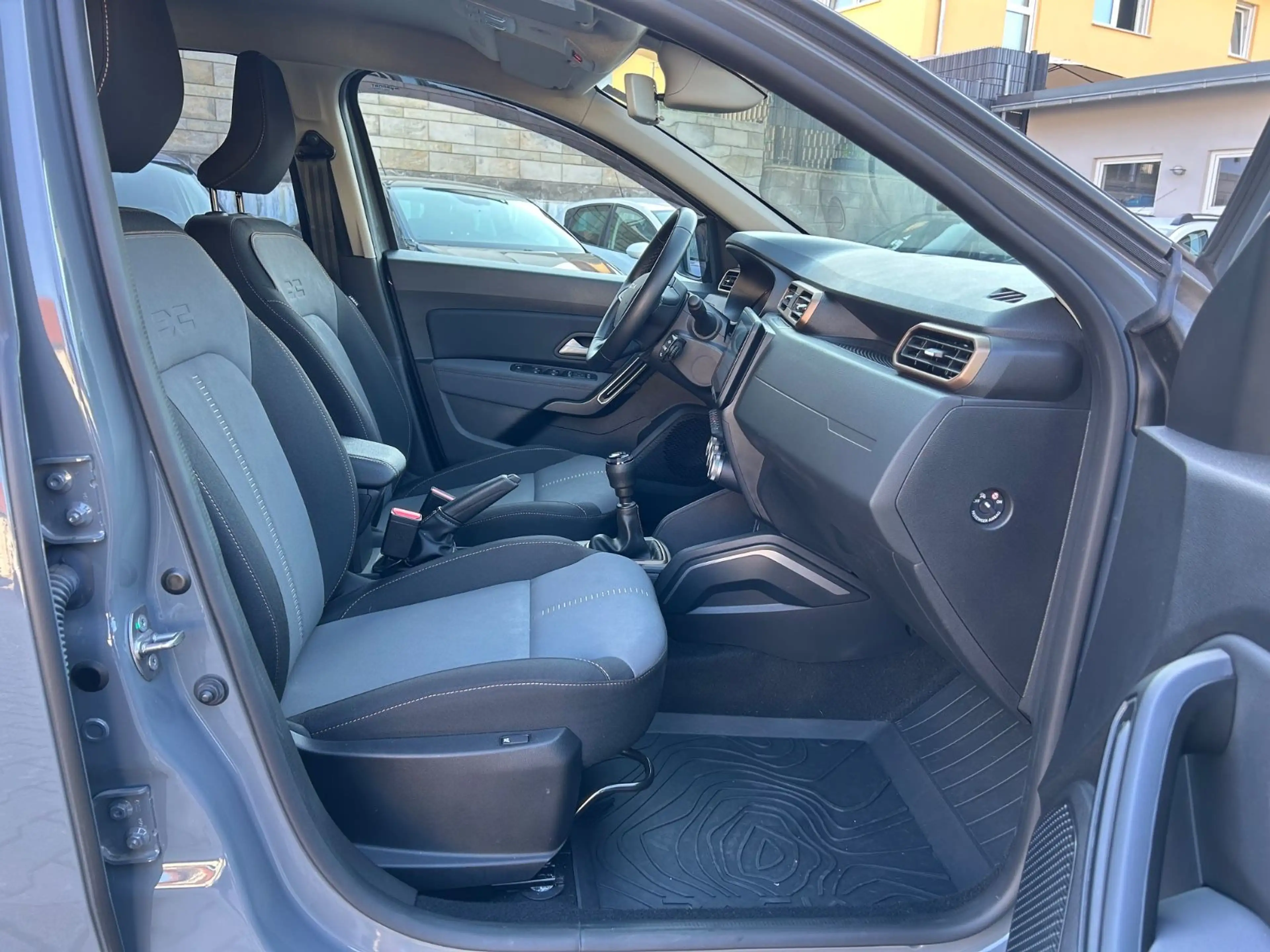 Dacia Duster dCI 115 Extreme 4WD abn. . Anhängerk . ) — photo 13