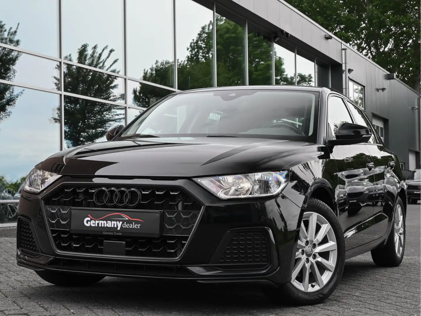 Audi A1 Sportback 30TFSI 116pk Pro Line S Virtual Audi Sou Noir - 1