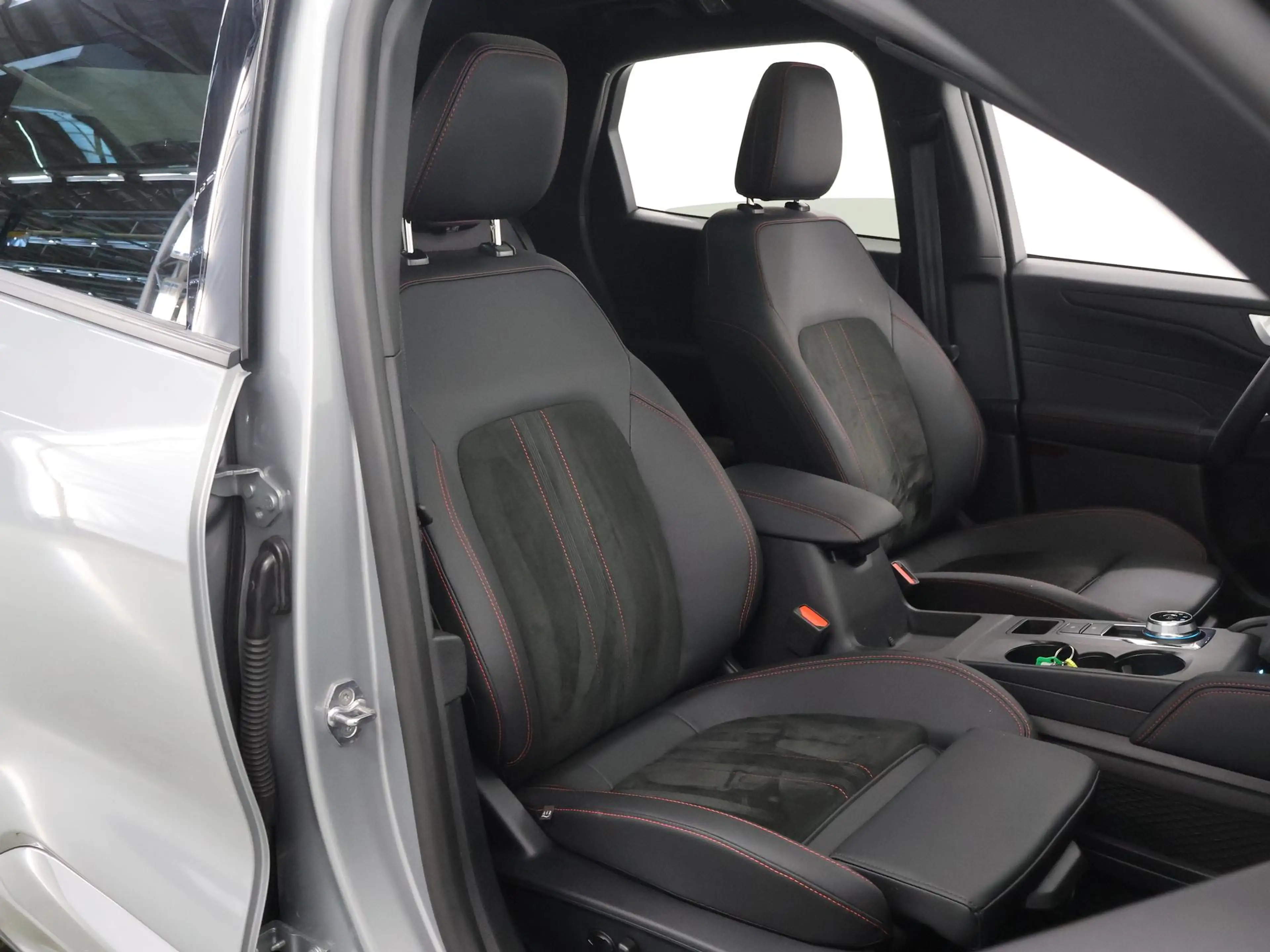 Ford Kuga 2.5 PHEV ST-Line X Nieuw model! | Panoramadak | Ad — photo 11