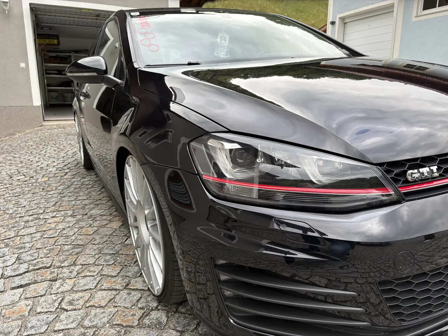 Volkswagen Golf GTI 2,0 TSI DSG Performance - 2