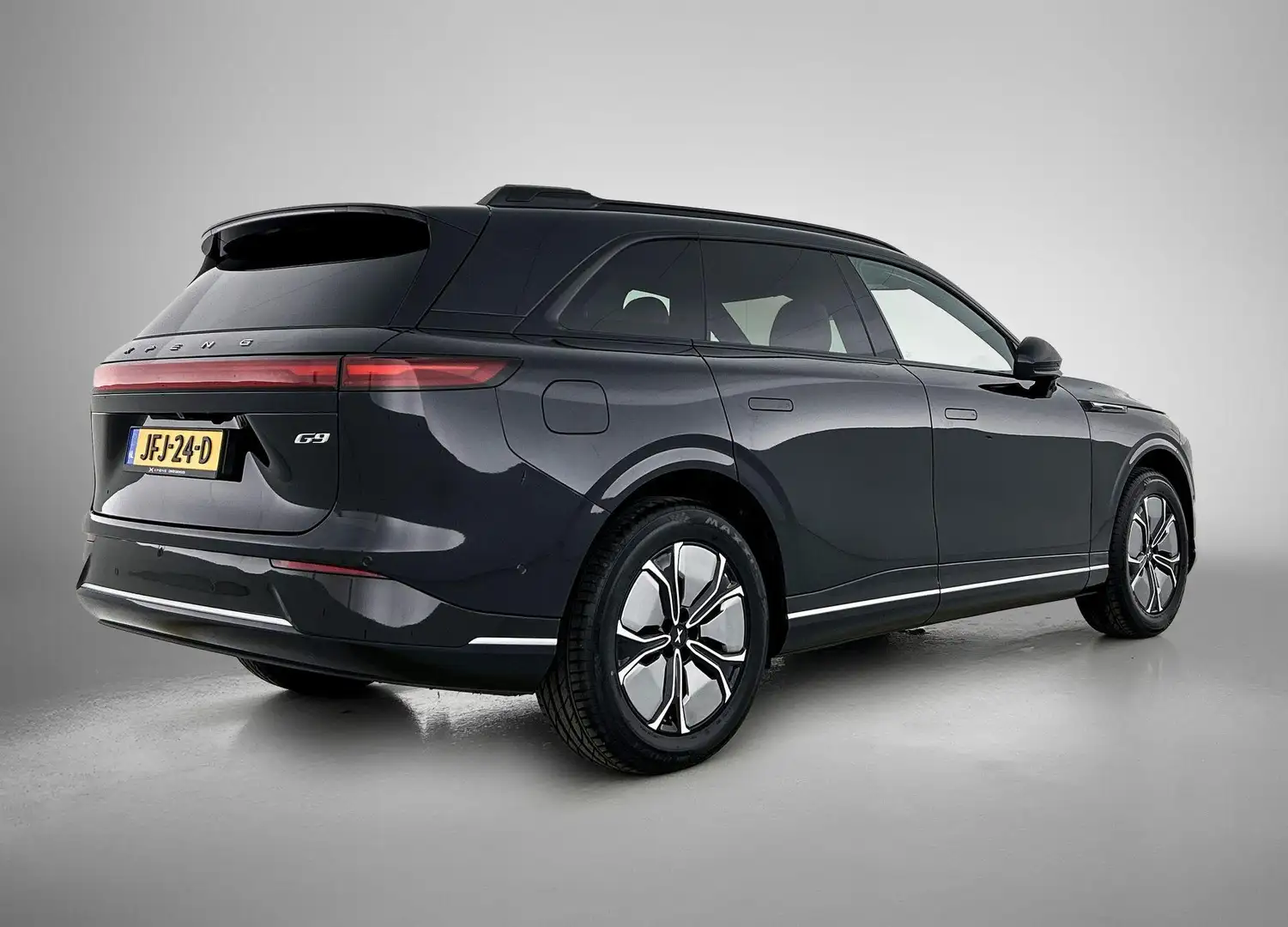 Xpeng G9 RWD Long Range 98 kWh Trekhaak | Panoramadak | App Schwarz - 2