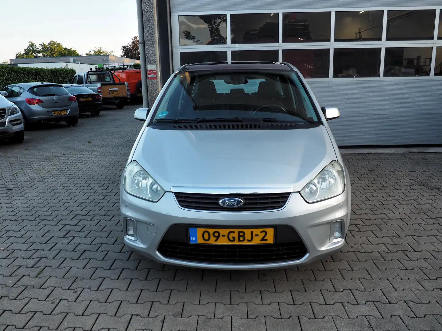 Ford C-Max 2.0 16V Titanium CLIMA CRUISE PANODAK TREKH. Gris - 2