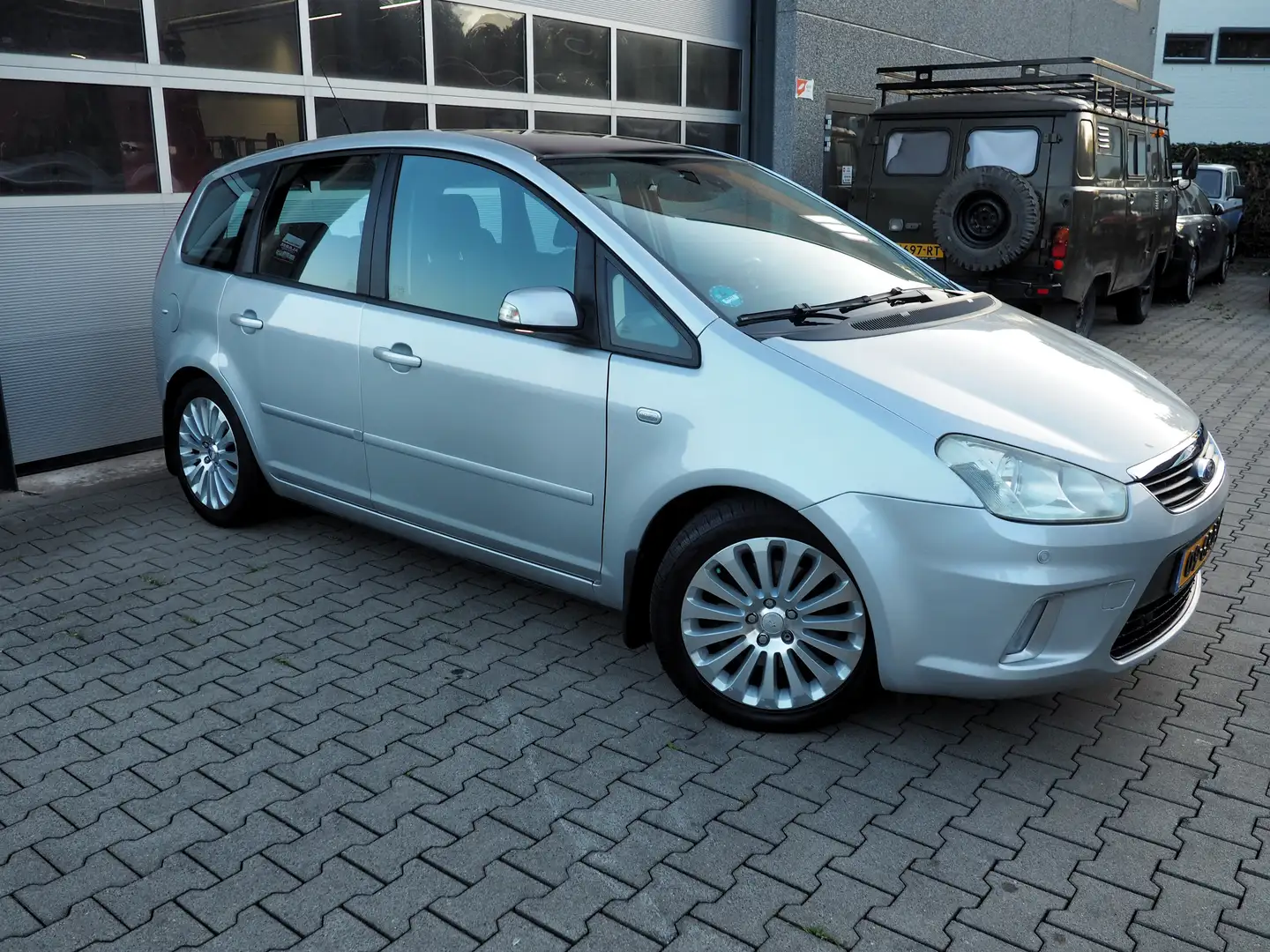Ford C-Max 2.0 16V Titanium CLIMA CRUISE PANODAK TREKH. Gris - 1