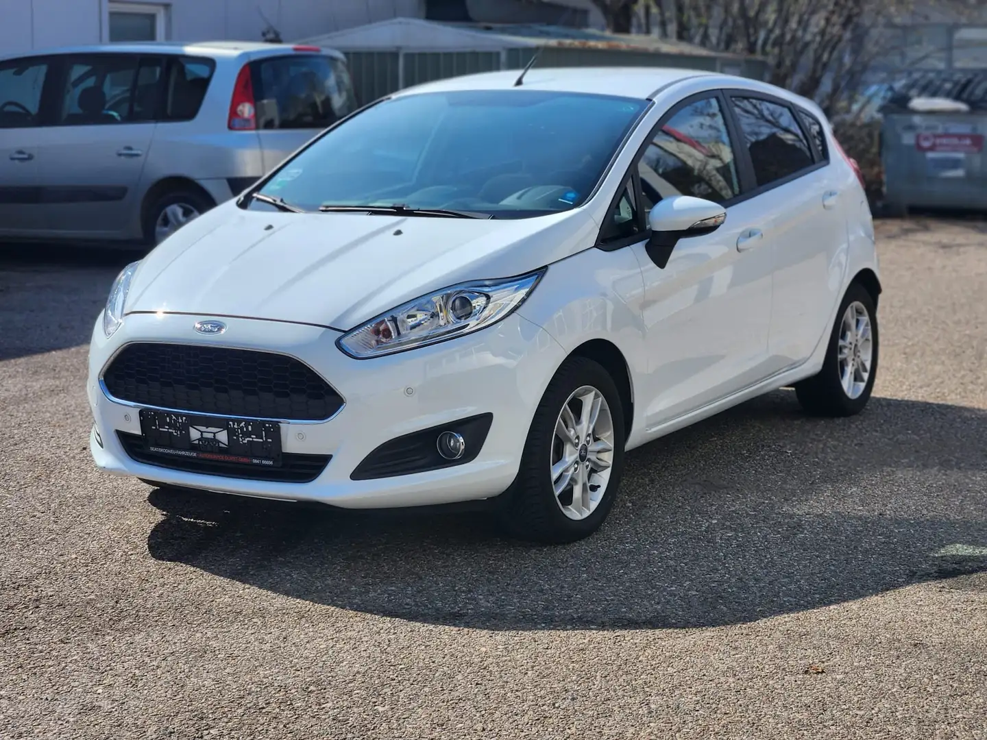 Ford Fiesta *2.Hand*SH-Gepfl.*Bluetooth*etc. Weiß - 1