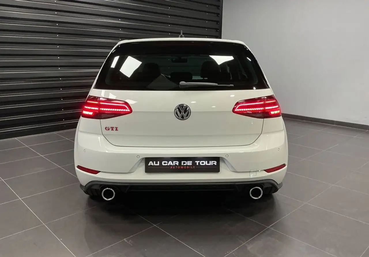 Volkswagen Golf GTI — photo 5