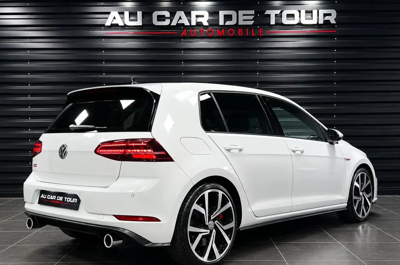 Volkswagen Golf GTI — photo 2