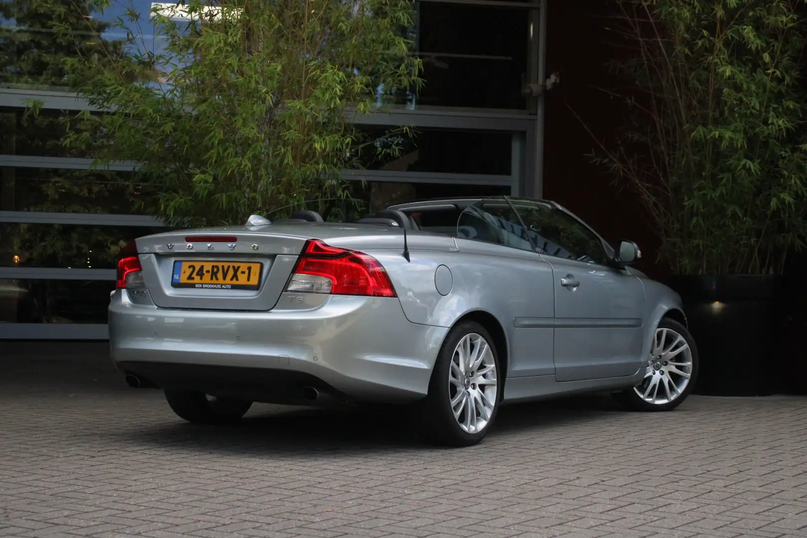 Volvo C70 Convertible 2.5 T5 Tourer | 230pk 5-cilinder | NL- Šedá - 2