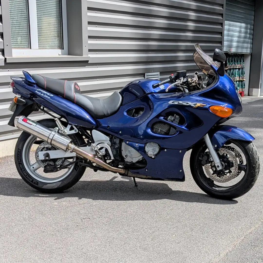 Suzuki GSX 750 - 2