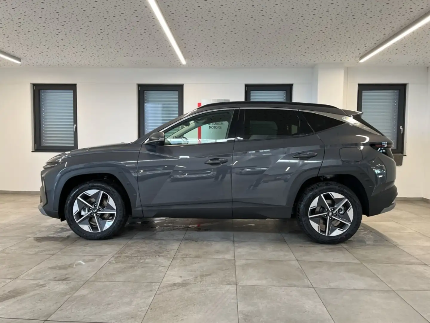 Hyundai TUCSON 1.6 T-GDI MH Trend Matrix Navi Abstandstempomat Grau - 2
